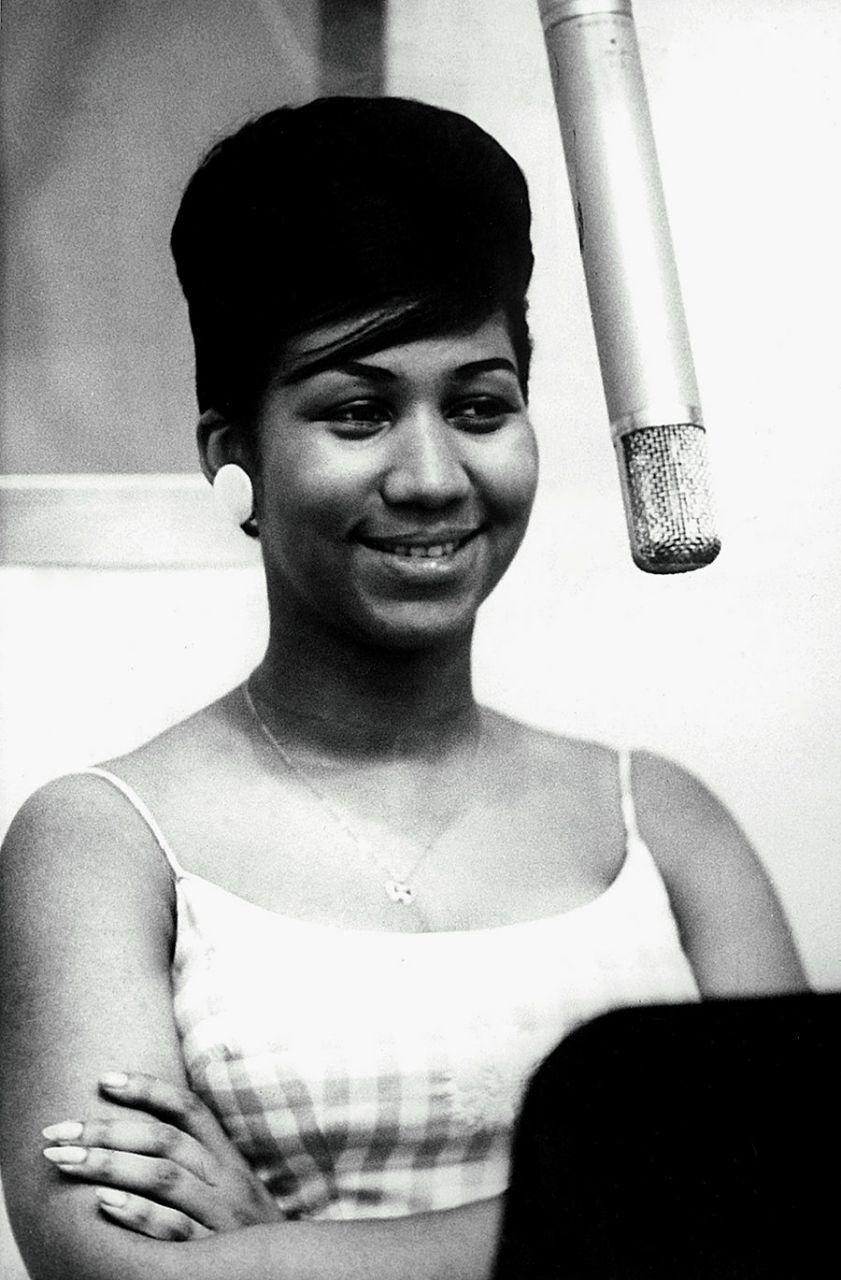 دانلود آهنگ I Say A Little Prayer از Aretha Franklin