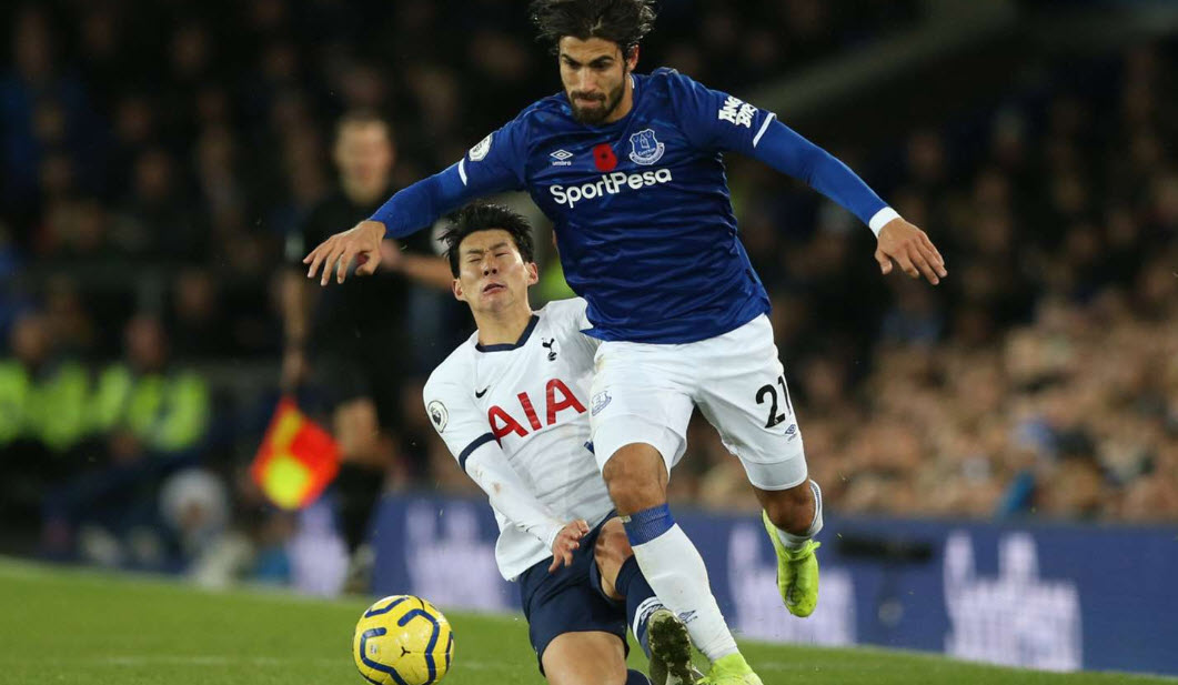 اورتون-تاتنهام-مصدومیت گومز-شکستن پای آندره گومز-مارکو سیلوا-Everton