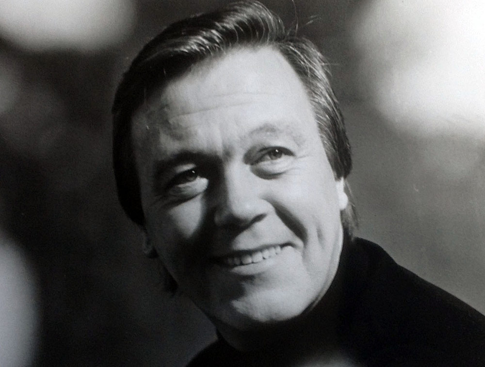دانلود آهنگ زیبای Matt Monro - Walk Away