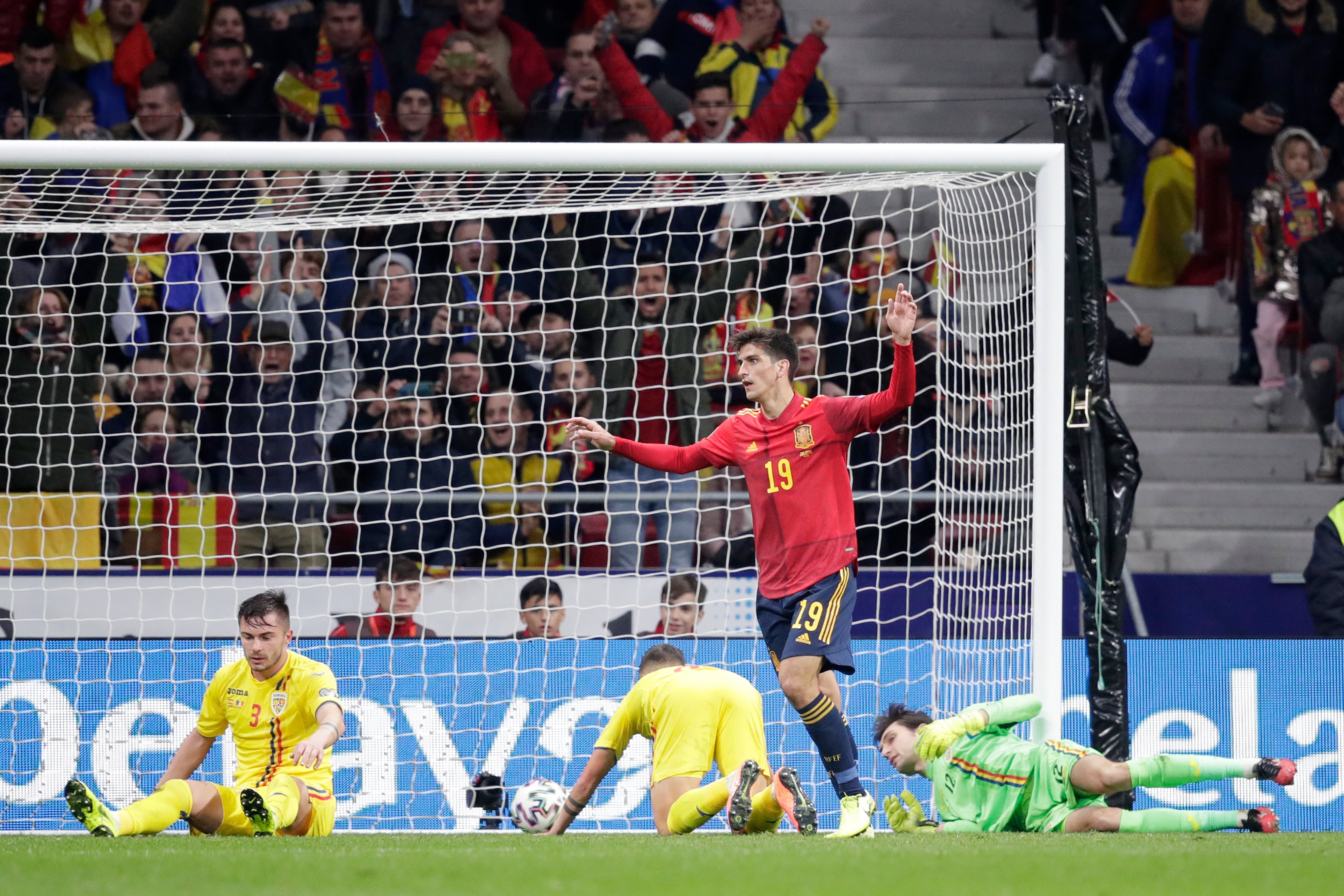 اسپانیا 5-0 رومانی؛ لاروخا برای مدعیان خط و نشان کشید