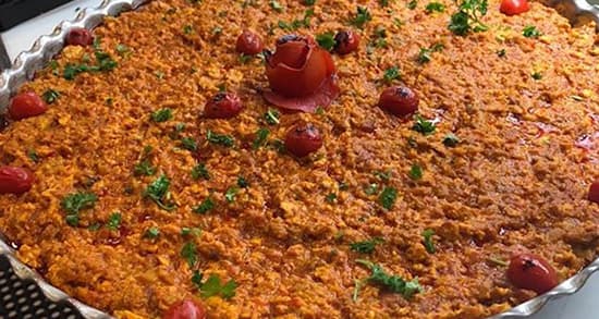 طرز تهیه میرزا قاسمی به سبک رشتی، غذای محلی محبوب من