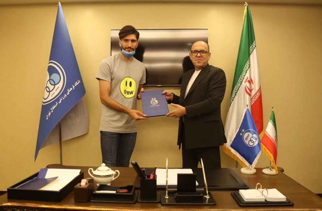 شاهین طاهرخانی قرارداد خود را با استقلال تمدید کرد / رسمی