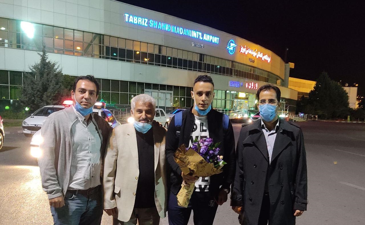 اوکاچا حمزویی وارد تبریز شد / عکس