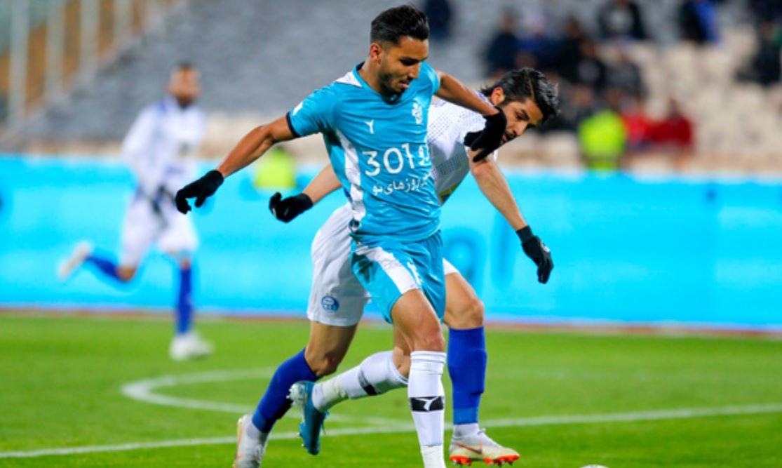 سعید واسعی: فولاد و تراکتور به دنبال من بودند اما به احترام هواداران استقلال، منتظر آبی ها می مانم
