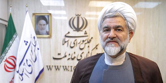 نماینده مجلس: اینستاگرام برای نظام شکنندگی دارد، فیلتر آن را به جد دنبال میکنیم
