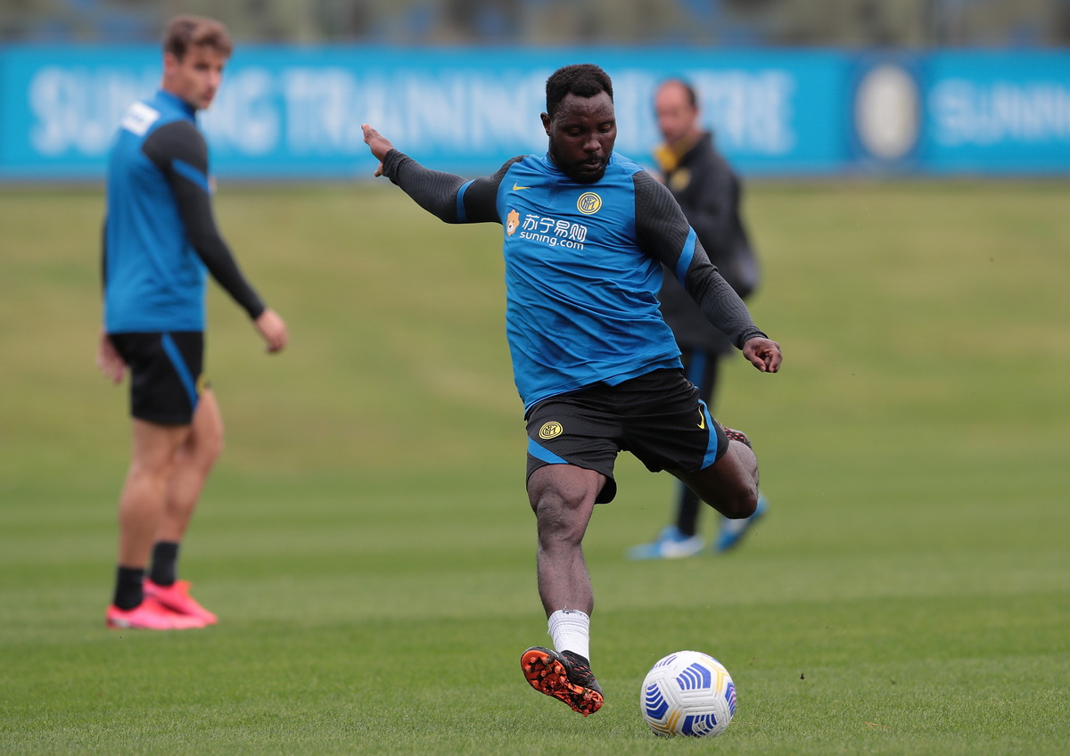 اینتر/مدافع چپ غنایی/Inter/Ghanaian Left back