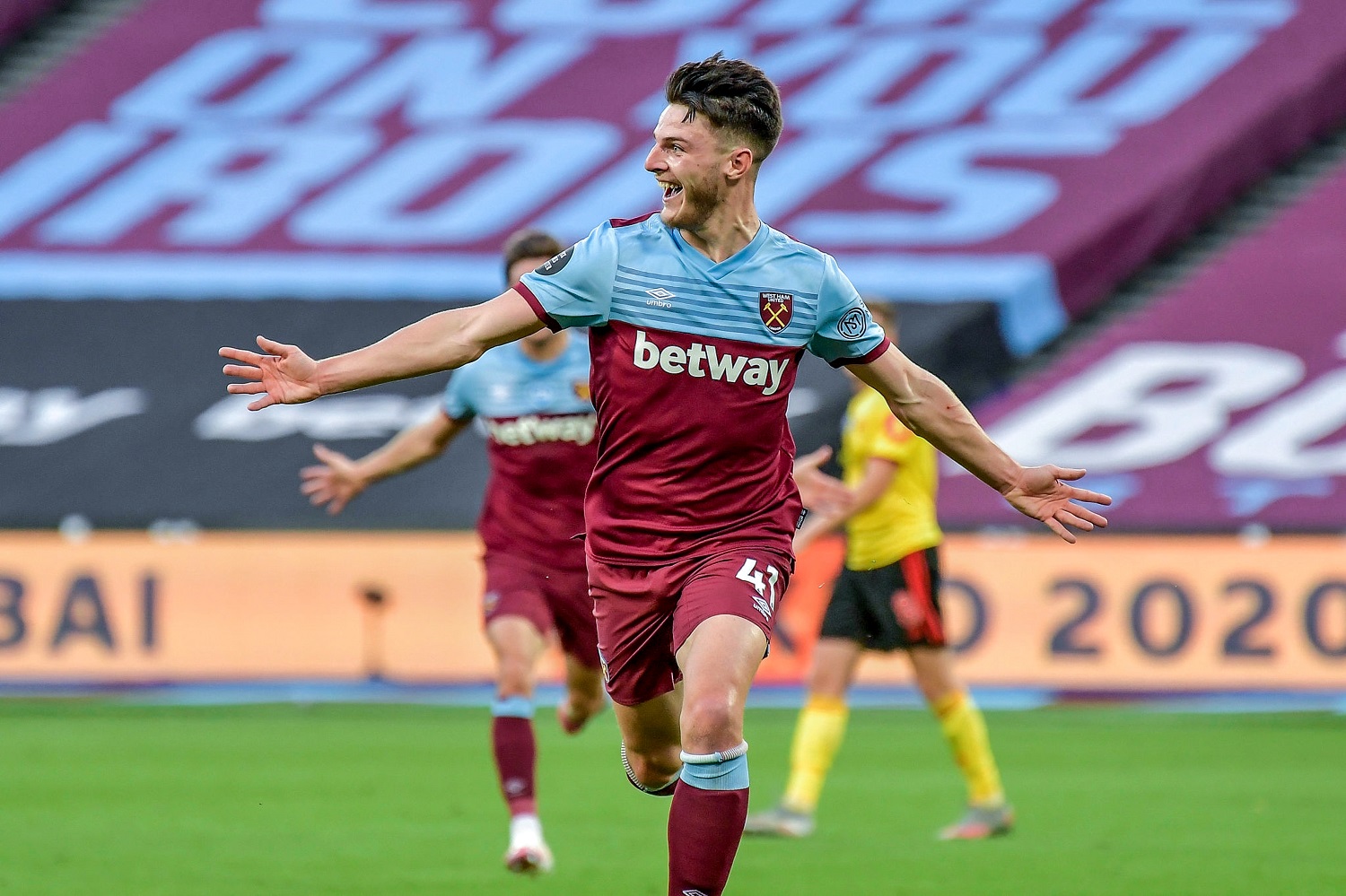 وست هم / هافبک انگلیسی/West ham English midfielder