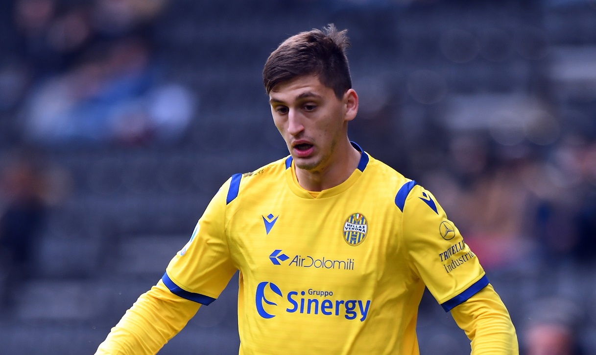 سری آ/ایتالیا/هلاس ورنا/مدافع آلبانیایی/Serie A/Italia/Hellas Verona/Albanian Defender