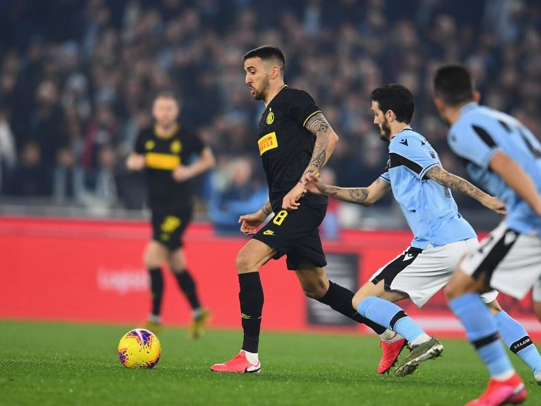 سری آ/اینتر-لاتزیو/هافبک اروگوئه ای/ Serie A/Inter-lazio/Uruguay midfielder