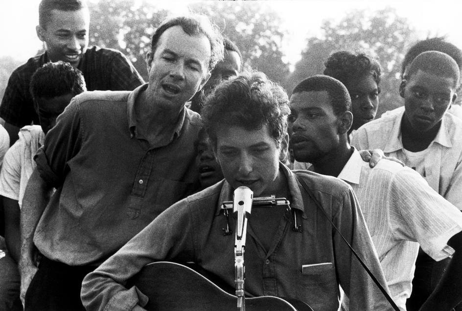 دانلود آهنگ Only a Pawn in Their Game از Bob Dylan
