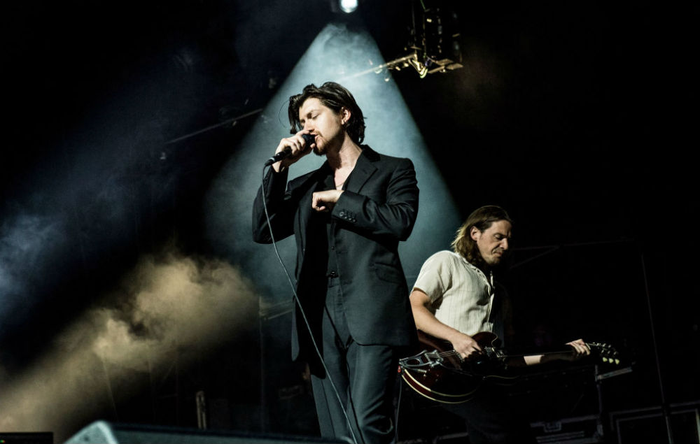 دانلود آهنگ Batphone از Arctic Monkeys