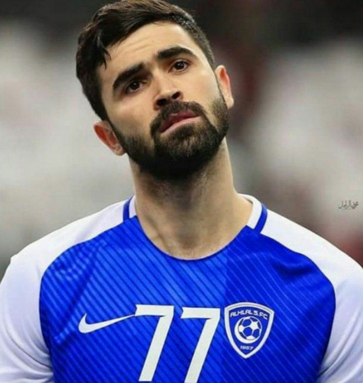 داداش های استقلالی لطفا پست نزنین این توهمی ها باز میان میگن شما مولتی های من هستین ( جی جی بوفون ) ???? کاش این ویروس بره و این هابرن بیرون کلشون یه هوایی بخوره رد دادن دیگه تو قرنطینه ????