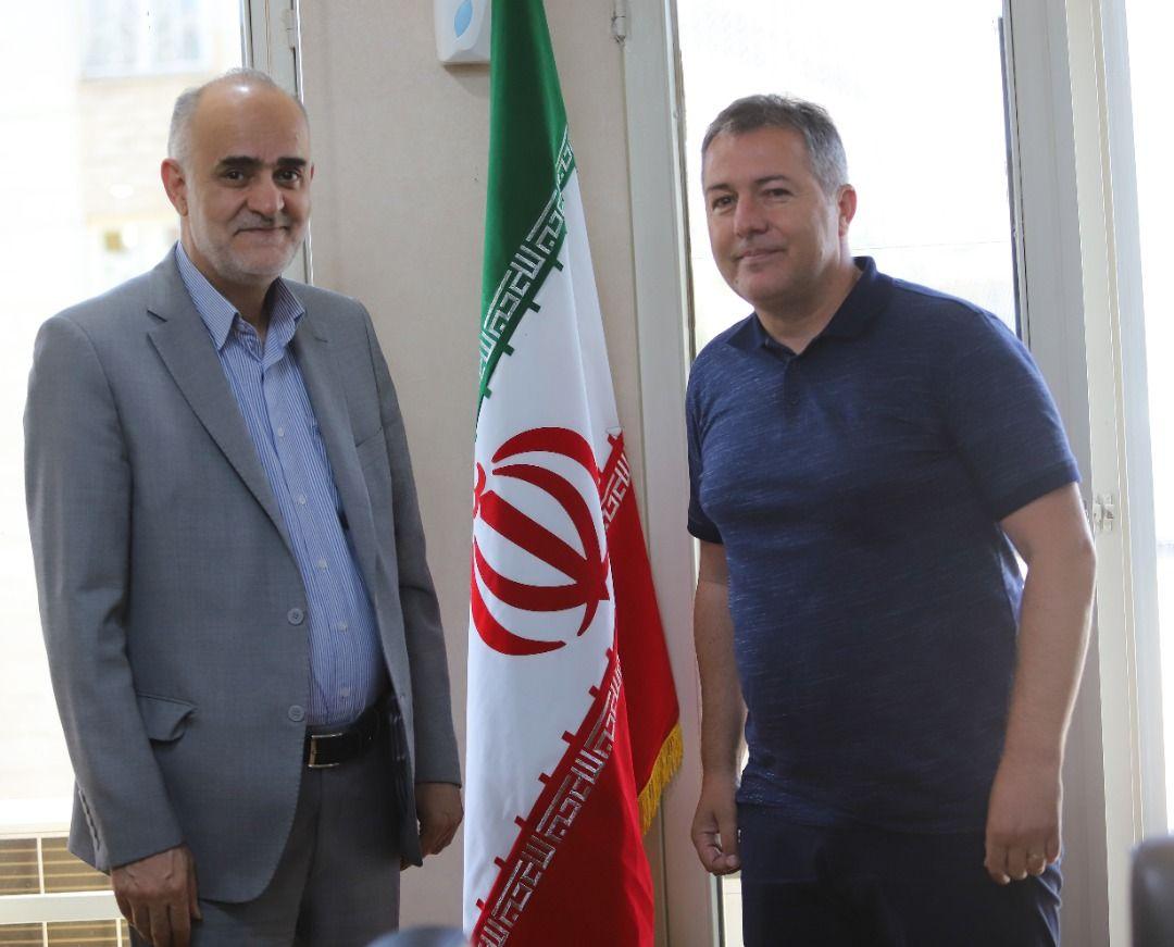 نشست دبیرکل فدراسیون و رییس دپارتمان تیم های ملی با دراگان اسکوچیچ برگزار شد