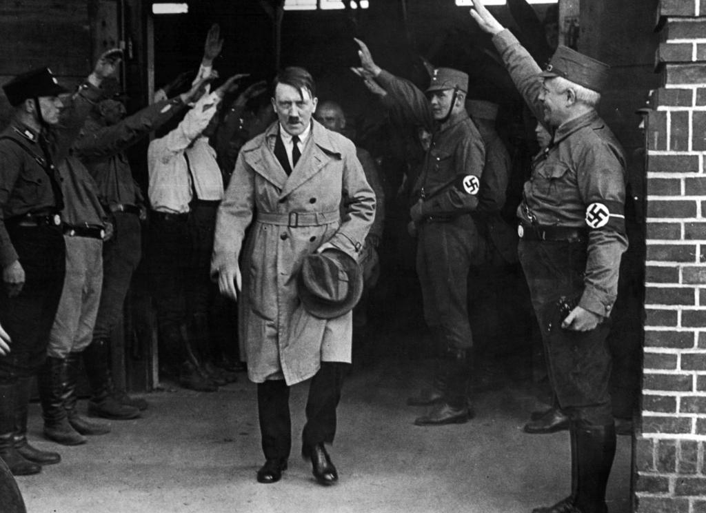 به بهانه سالروز تولد پیشوا، Adolf Hitler