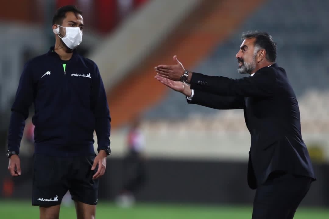 محمود فکری: مهم بود که بازیکنان عصبی نشوند؛ بازیکنان عاقلی داریم و به خوبی فشارها را تحمل کردند