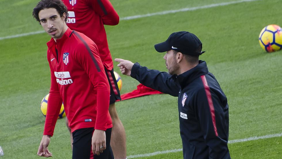 اتلتیکو مادرید-روخی بلانکوس-اسپانیا-لالیگا-La Liga-Spain-Atletico Madrid