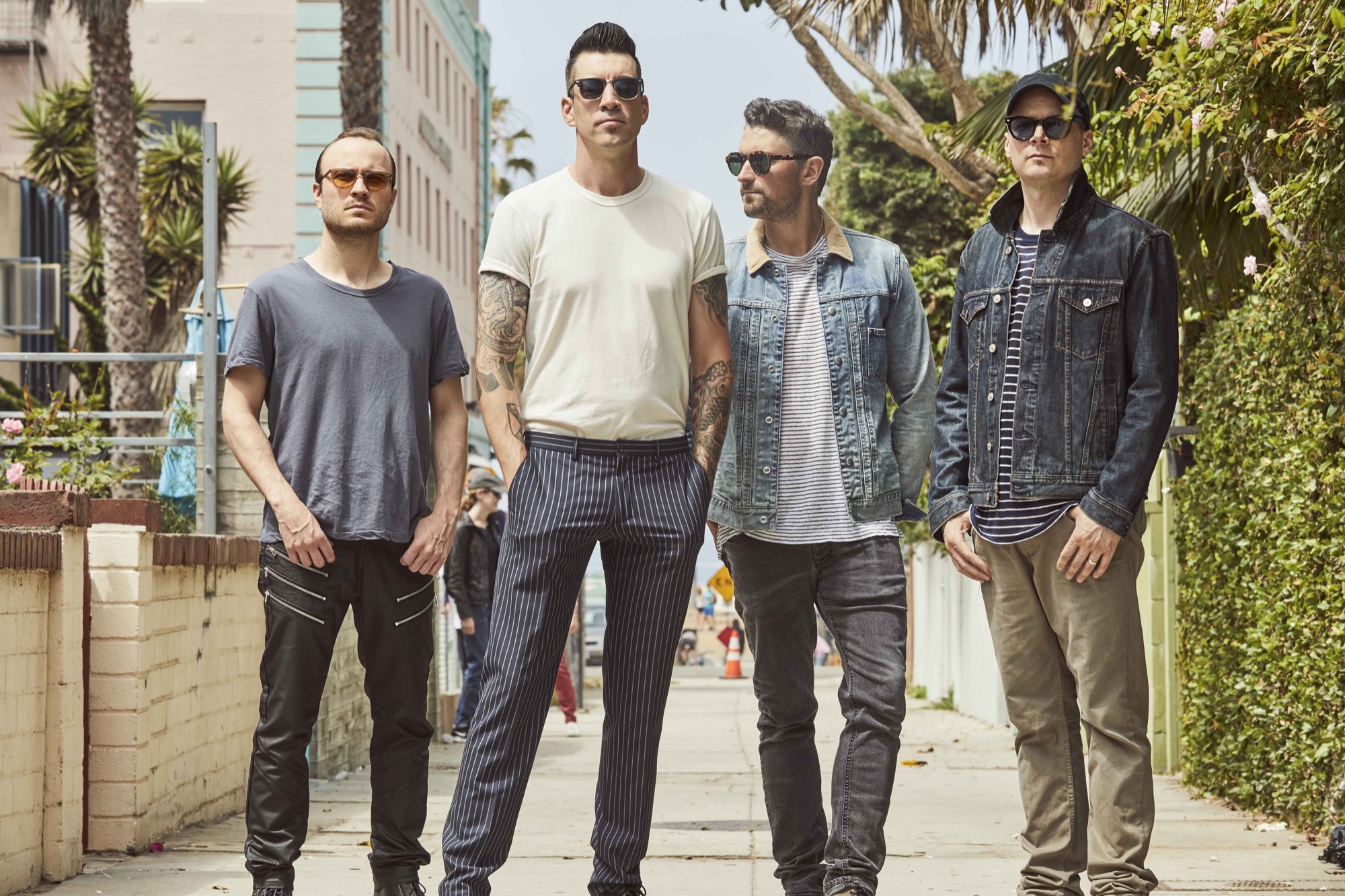 دانلود آهنگ Theory of a Deadman - Rx (medicate)