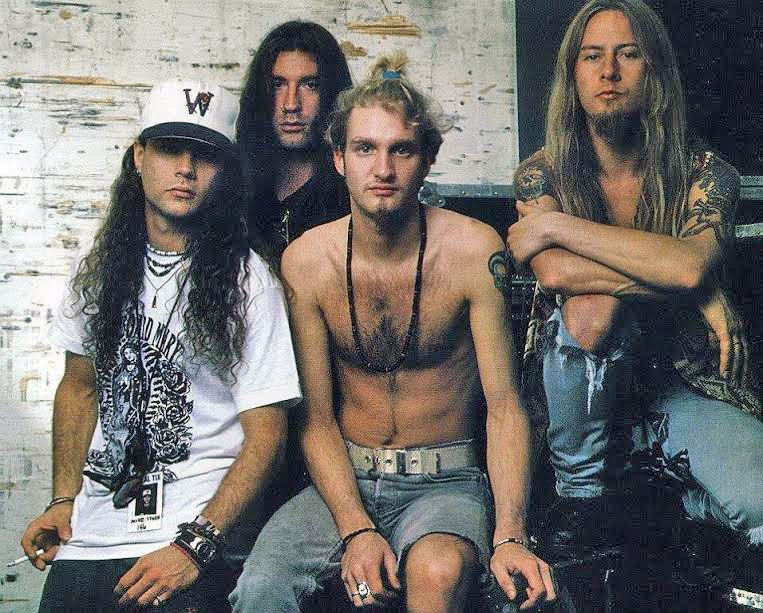 دانلود آهنگ Alice In Chains - No Excuses
