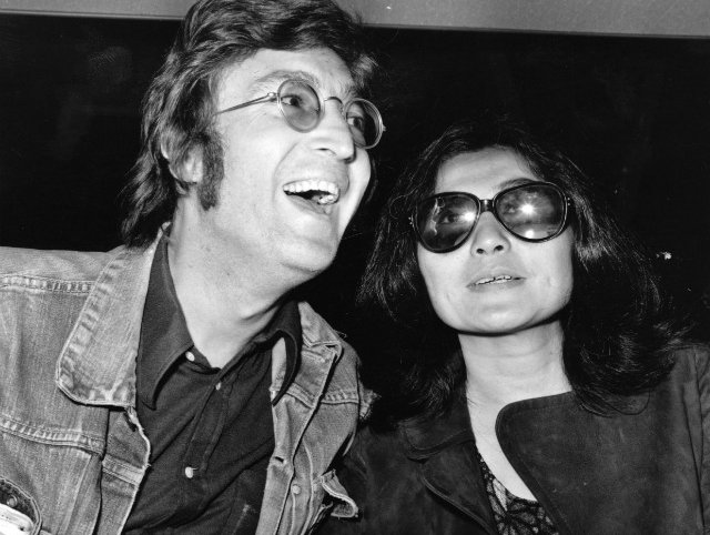 دانلود آهنگ John Lennon - Watching the Wheels
