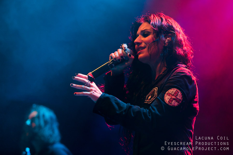 دانلود آهنگ Lacuna Coil - Heaven's A Lie (Acoustic Version)