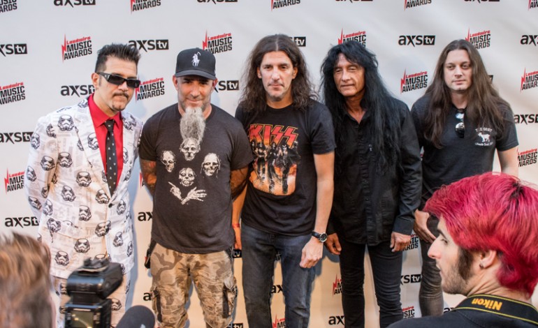 دانلود آهنگ Anthrax - Madhouse