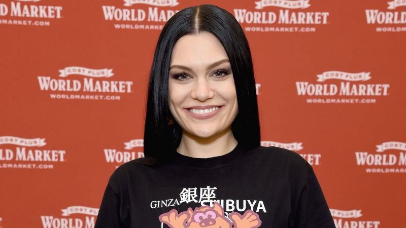 دانلود آهنگ Jessie J - Domino