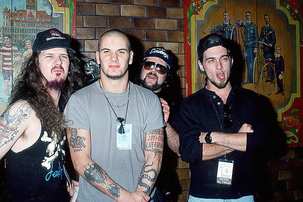 دانلود آهنگ Pantera - I'm Broken