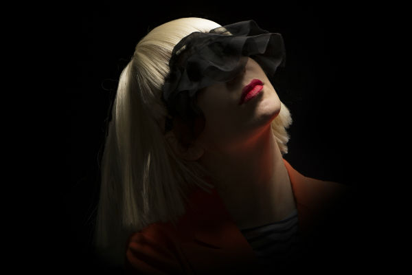 دانلود آهنگ Sia - Alive
