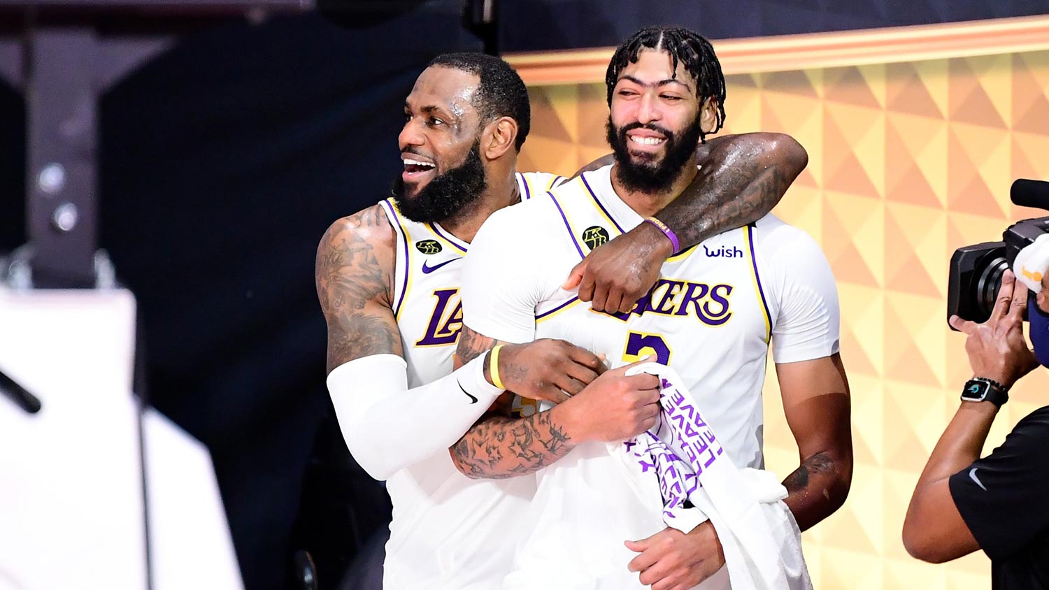لبران جیمز - آنتونی دیویس - لس آنجلس لیکرز - فینال NBA - بسکتبال NBA - قهرمانی لس آنجلس لیکرز