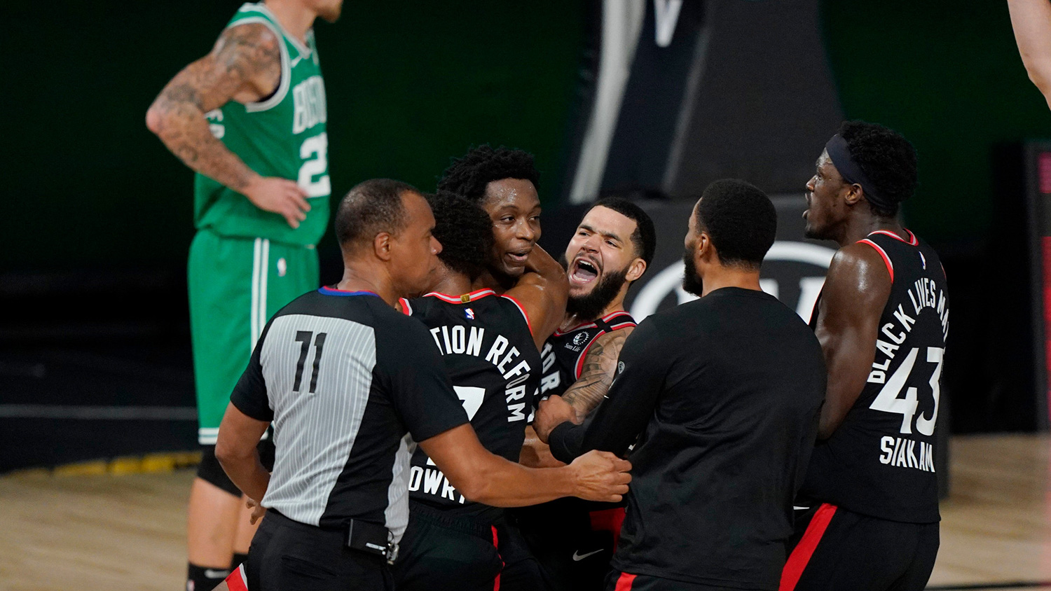 تورنتو رپترز - اوجی انونوبی - بسکتبال NBA - پلی آف NBA
