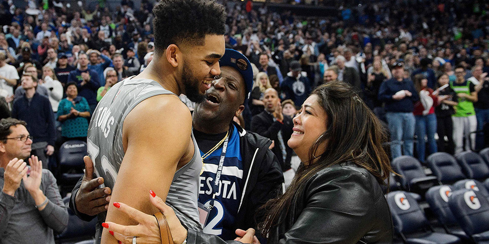 کارل آنتونی تاونز - بسکتبال NBA - ویروس کرونا - مینسوتا تیمبرولوز