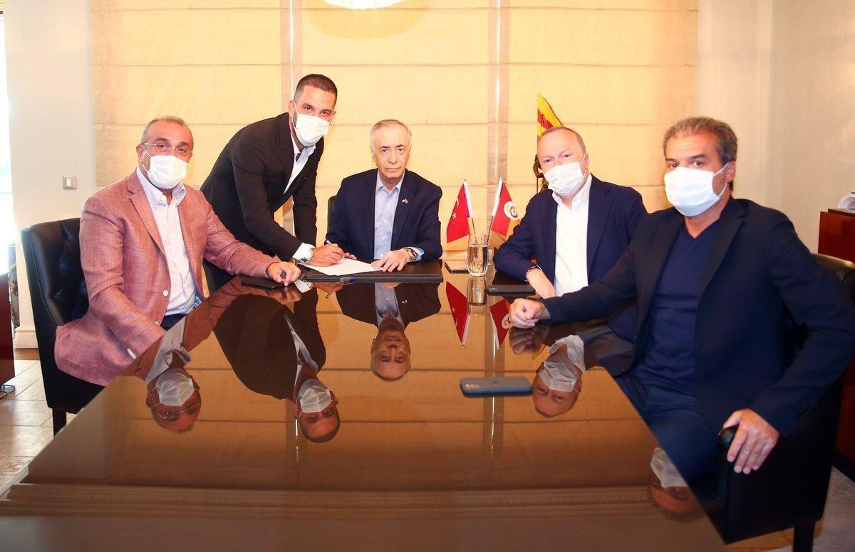 بازگشت آردا توران به گالاتاسارای