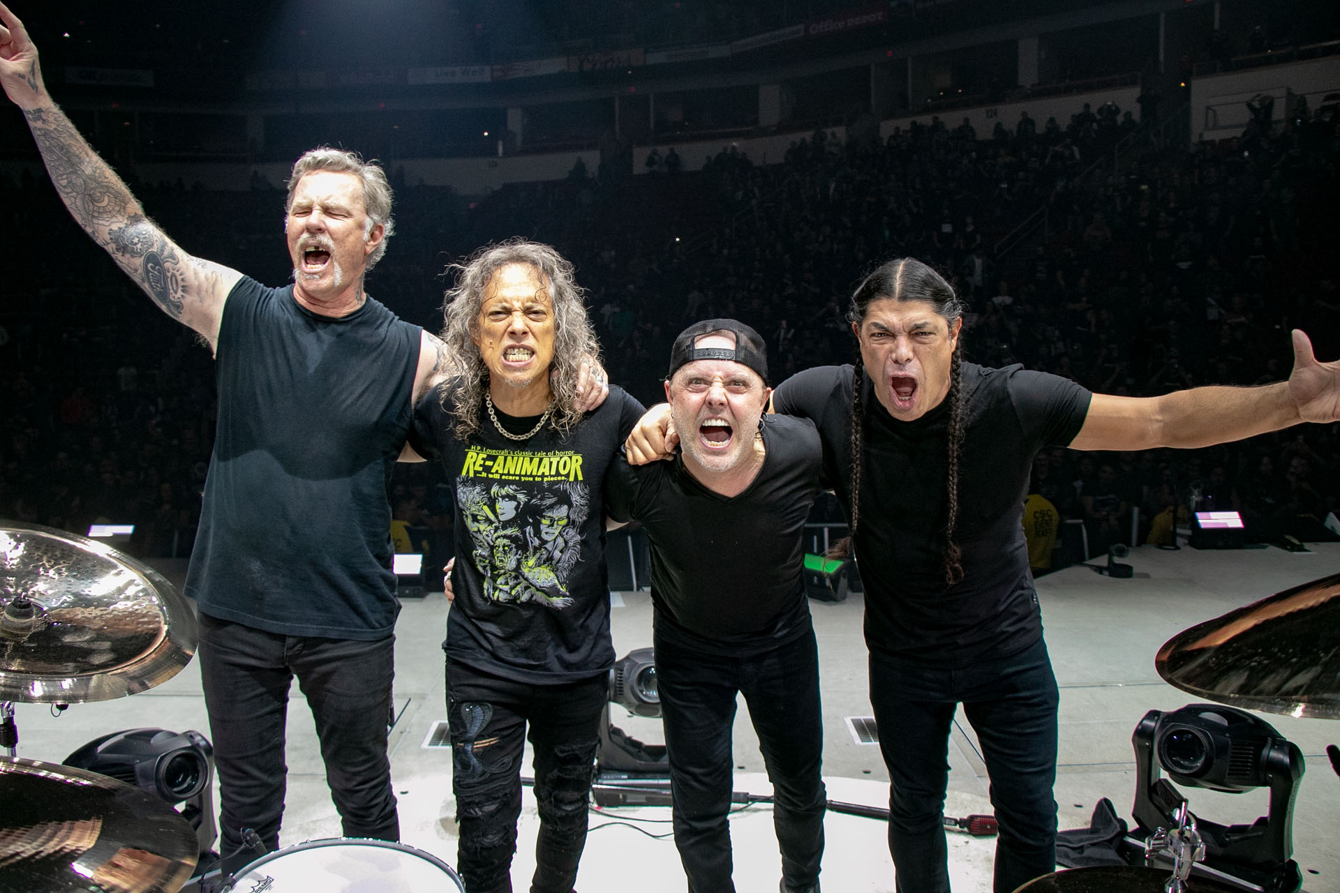 دانلود آهنگ زیبای Metallica - Wherever I May Roam