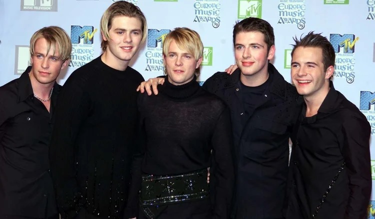 دانلود آهنگ Westlife - I Lay My Love On You