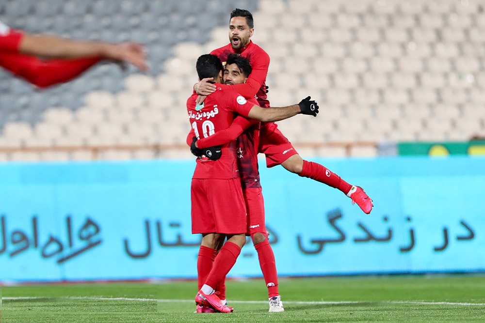 پرسپولیسی ها از هواداران پاداش قهرمانی گرفتند!