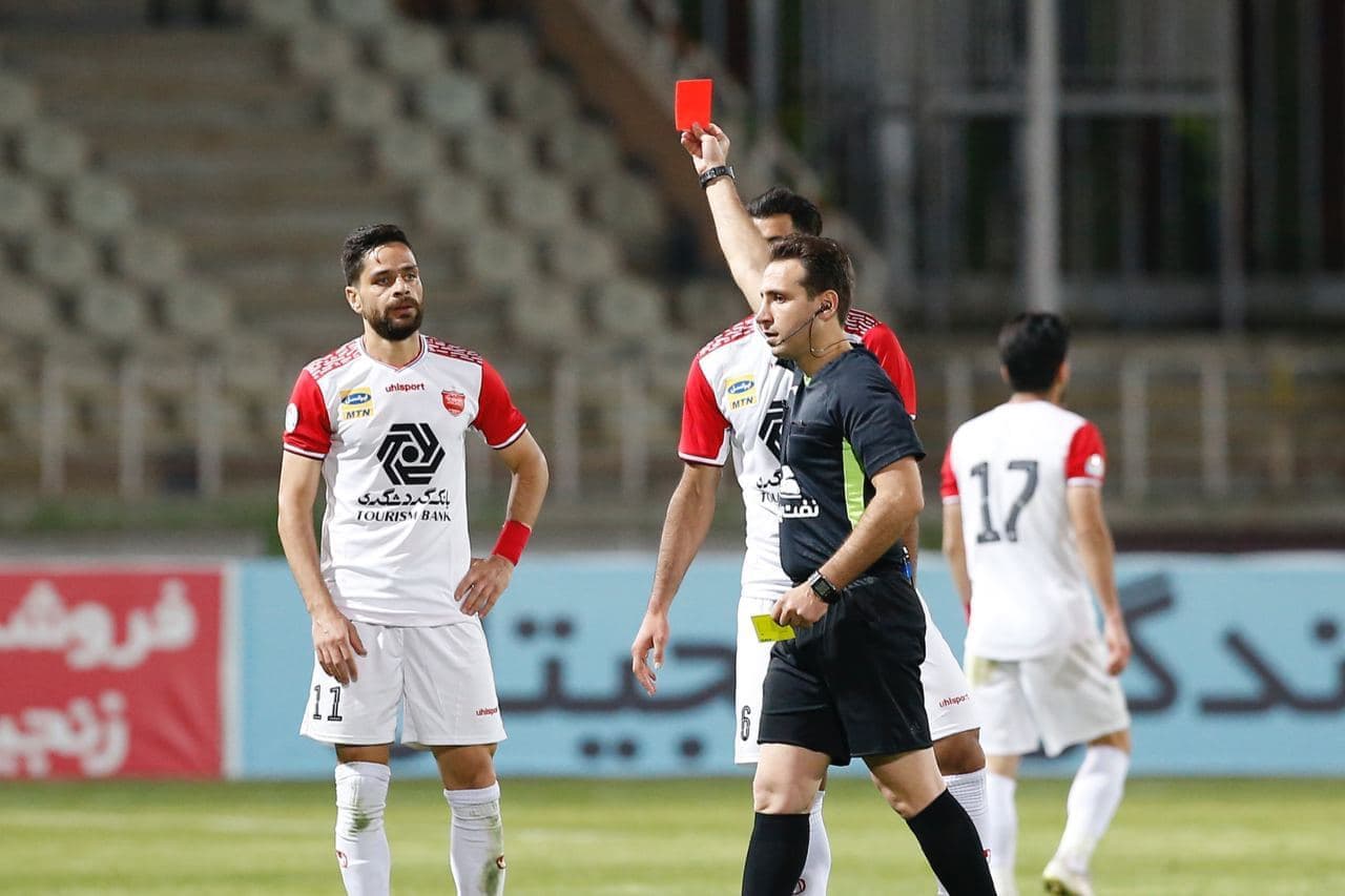 فدراسیون فوتبال درخواست پرسپولیس را رد کرد؛ کارت قرمز کمال پاک نمی شود
