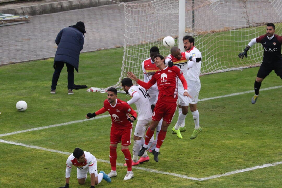 تراکتور 0-0 فولاد؛ یخبندان در تبریز
