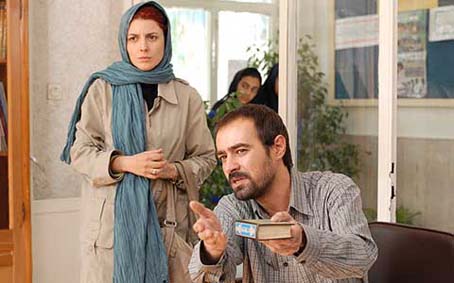 د به این قرآن منچستر ۴۱ سال قهرمان نشده ما میگیم ۴۱ ۴۱؟ خب جنگ بوده که بوده به جهنم که جنگ بوده!مگه اونم گردن ماست.