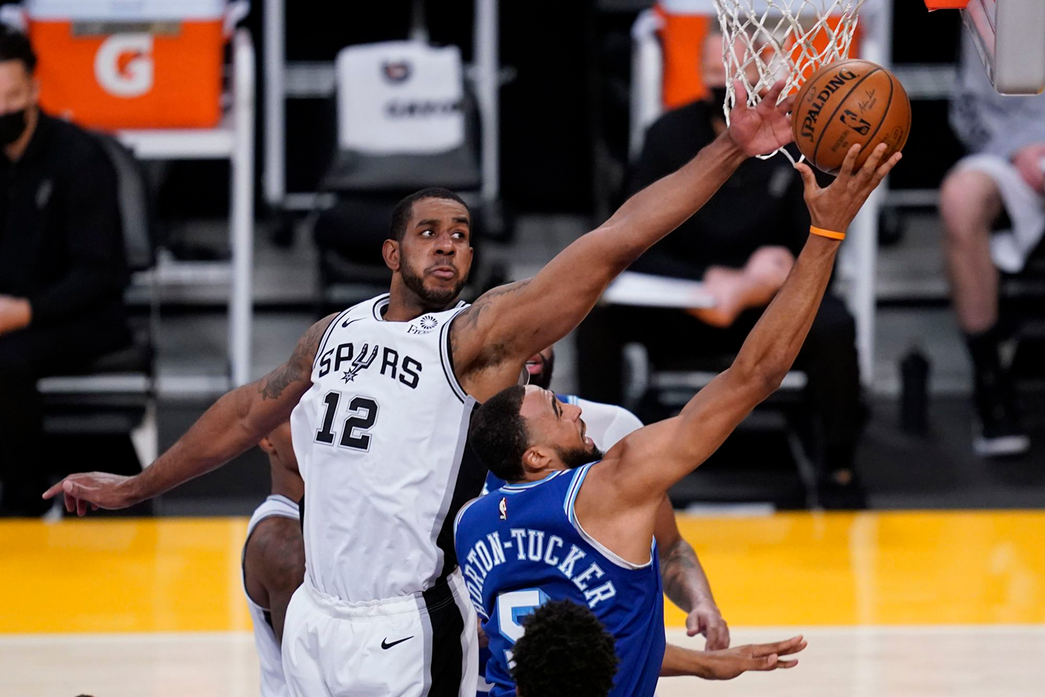 لمارکس آلدریج - بازیکن بسکتبال - تیم بسکتبال سن آنتونیو اسپرز - لیگ بسکتبال NBA