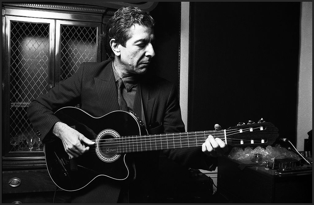 دانلود آهنگ Leonard Cohen - Sisters Of Mercy