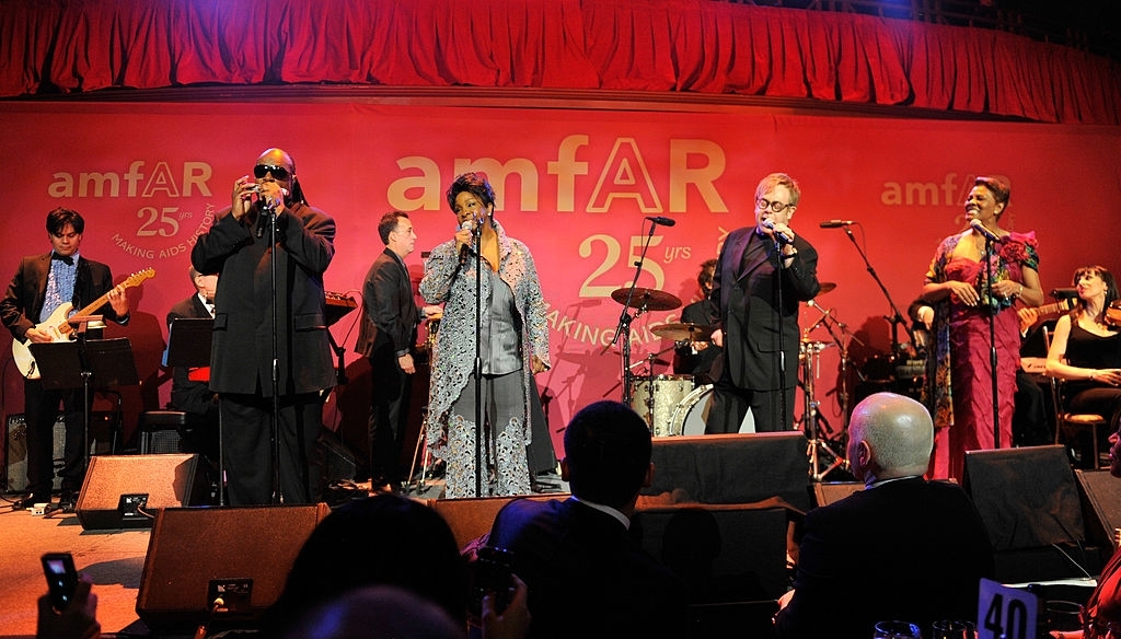 دانلود آهنگ Dionne Warwick & Elton John & Gladys Knight & Stevie Wonder - That's What Friends Are For