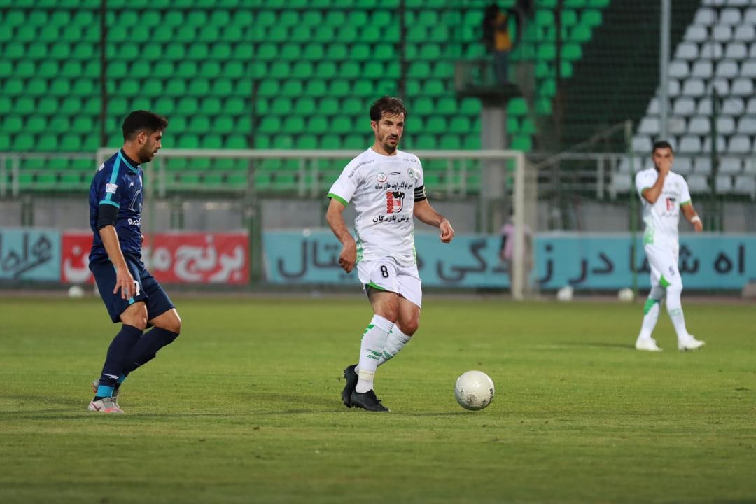 ذوب آهن 1-1 پیکان / تساوی در روز جنجالی داوری!