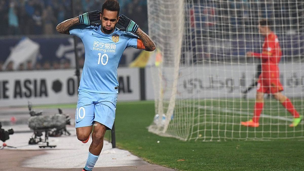 الهلال مهاجم 50 میلیونی را 13.5 میلیون یورو میخرد