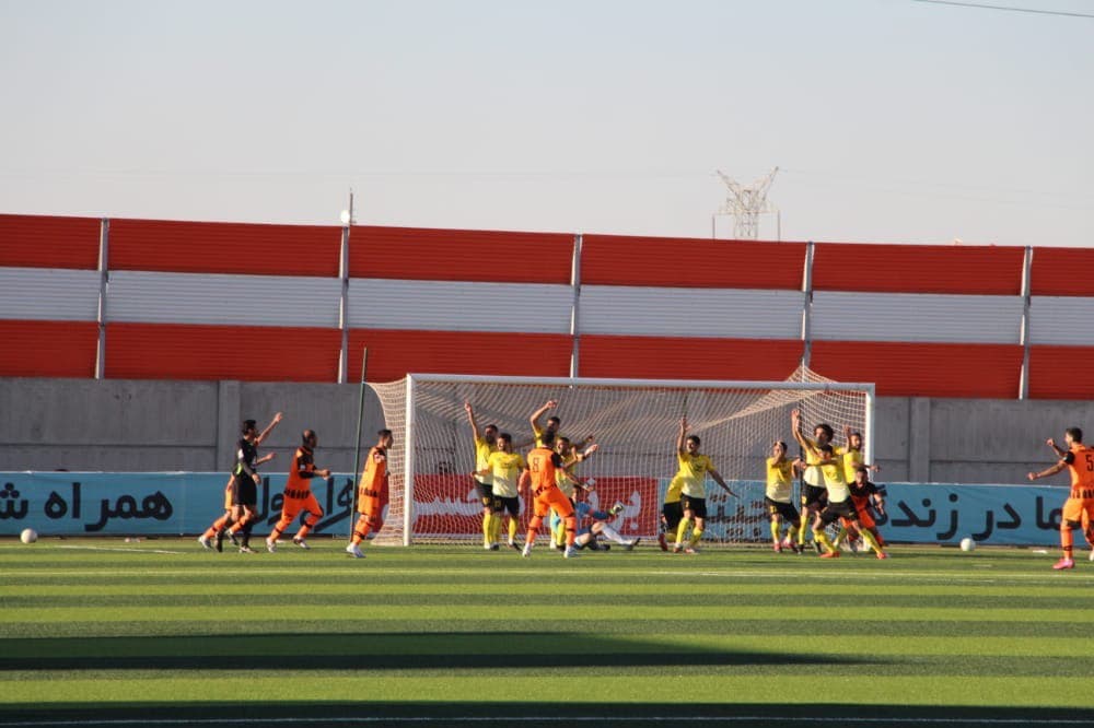 VAR در فوتبال ایران واجب تر از نان شب!