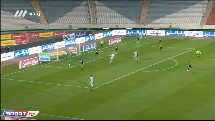برخورد توپ بازیکنان سایپا به تیر دروازه پرسپولیس (پرسپولیس 1-0 سایپا)