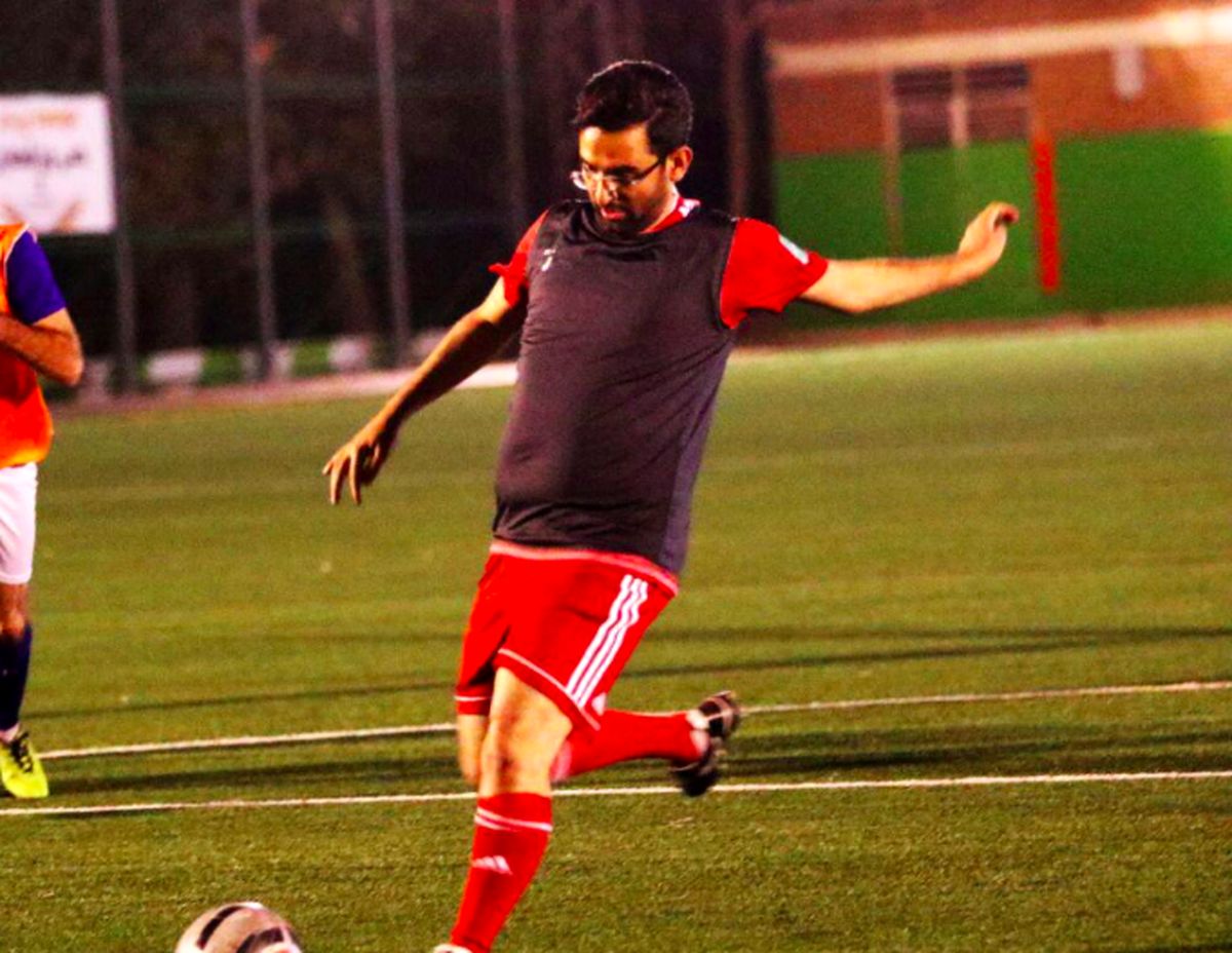 حمله استقلالی ها به وزیر جوان و پرسپولیسی