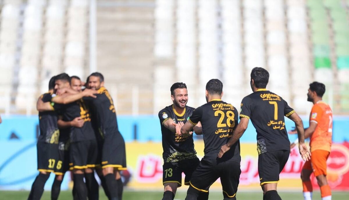 محرم نویدکیا و سپاهان فرمول قهرمانی در لیگ برتر را کشف کردند