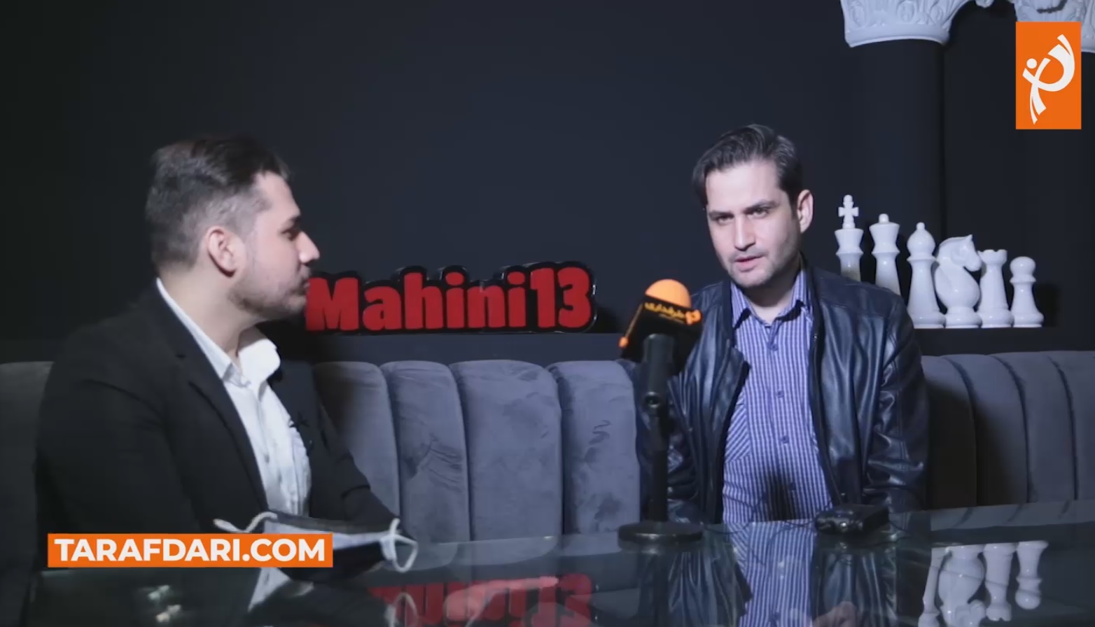 پویا امینی: به خاطر قرمز و آبی به جان هم نیافتید، بازیکنان با هم رفیق هستند!