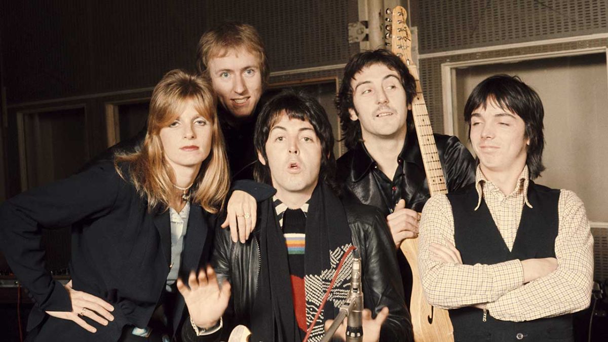 اجرای زنده آهنگ Wild Life از Paul McCartney