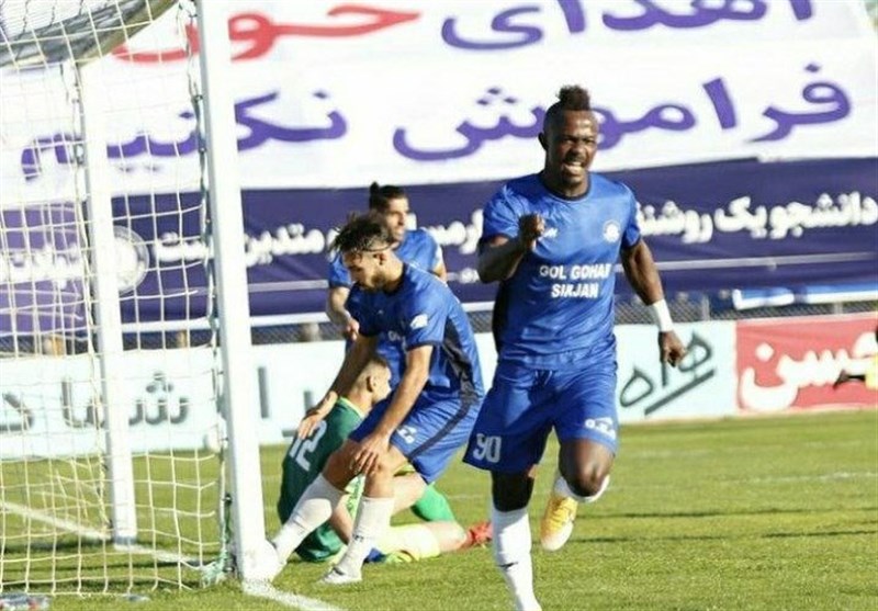 تلاش گل گهر برای لغو محرومیت منشا از بازی با پرسپولیس
